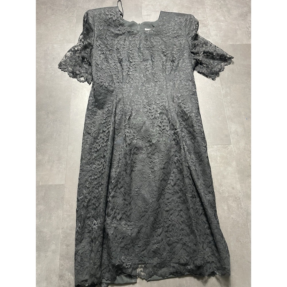 Vintage T & F Lace Black Dress Sz 12 - USA. F-143